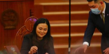 Ч.Номин сайд 100 жилийн ойн хүндэт медаль олгодог болох санаачлага гаргажээ