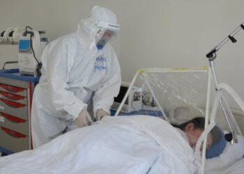Засгийн газар: Улаан бүсэд ажиллаж байгаа эмч, эмнэлгийн ажилчдад хоёр сая төгрөгийн дэмжлэг үзүүлнэ