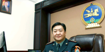 Генерал С.Ганбатын гэрээс төрийн нууцын материалууд, 50ш буу, 500 мянган ам.доллар олдсон нь ЮУГ ӨГҮҮЛЭВ?