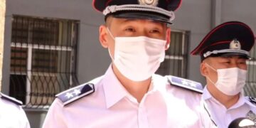 Бусдаас захиалга авч, олон нийтийн сүлжээнд хэн нэгнийг харлуулж, дэмждэг байсныг илрүүлжээ