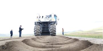 ДАРХАНЫ ЗАМ: Монгол ажилчид зарим техникээ ажиллуулж чадахгүй байна