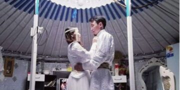 Шинэхэн хосууд гэрээ ийнхүү тохижуулсан нь олон гэр бүлийн анхаарлыг татаад байна