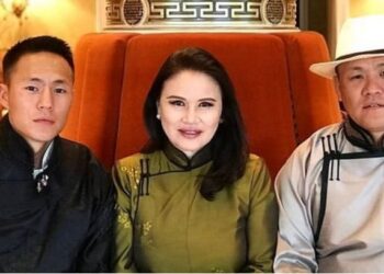 Д.Хулан: Ирээдүйг өнгөлөх заяатай НОМТОЙ хүүдээ, Төрсөн өдрийн баярын мэндийг хүргэе!