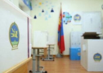 Нөхөн сонгуульд нэр дэвшигчдийг танилцуулж байна