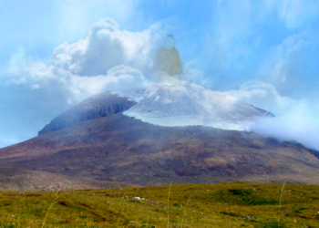 Отгонтэнгэр хайрханы оройд нэгэн гайхалтай дүрс тодорчээ