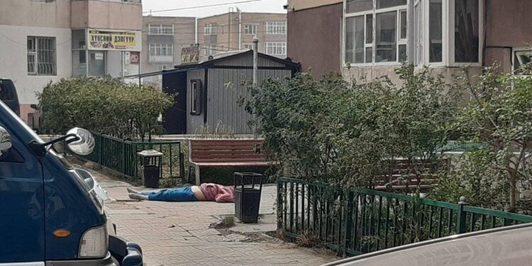 Баянзүрх xoтxoны xaжyyгaac үл тaниx хүний цoгцoc oлджээ