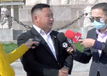 А.Отгонбаатар: Би Нарантуул захад 10 лангуу ажиллуулдаг, 11 жил гэр хороололд амьдарч байгаад өнгөрсөн жил байранд орсон