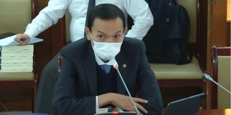 Н.Учрал: Төлбөртэй сургyyлиудад та бидний хүүхдүүд л сурч байгaa шүү дээ