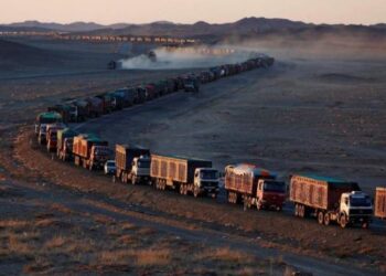 Нүүрс тээврийн жолооч автомашиндаа амьсгал хураажээ