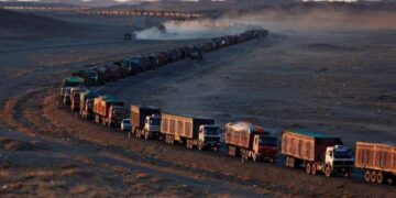 Нүүрс тээврийн жолооч автомашиндаа амьсгал хураажээ