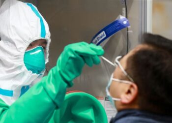 Ойрын хавьтал шинж тэмдэггүй бол шинжилгээ авахаа больжээ