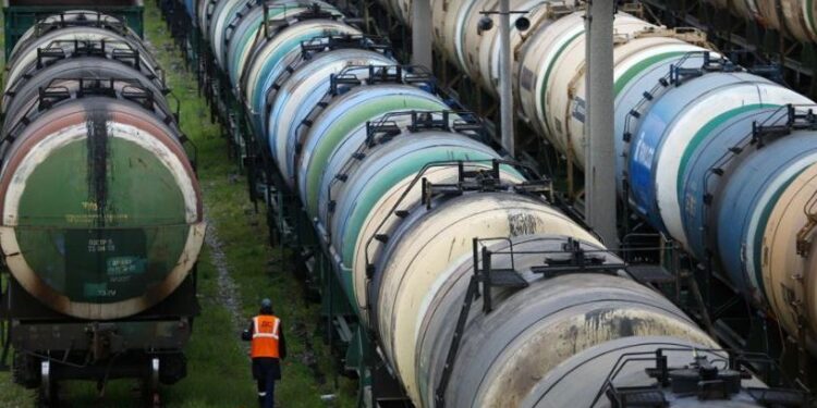 ТААТАЙ МЭДЭЭ: ОХУ шатахууны экспортдоо хориг тогтоохгүй болсоноо зарлаж, БЕНЗИНИЙ ҮНЭ НЭМЭГДЭХГҮЙ БОЛЛОО