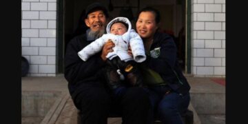 Өвөрмонгол эмэгтэйгээс Монголчуудад Хятадын бодлогийн тухай ноцтой анхааруулга хүргэлээ