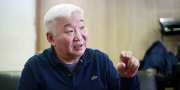 ХОМ: Э.Бат-Үүлийн жилийн орлого 1.2 сая бөгөөд орон сууцгүй гэв