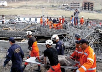 Хангарьд сити-1 барилгаас төмөр унаж, хүн нас баржээ