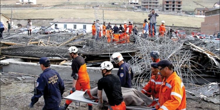 Хангарьд сити-1 барилгаас төмөр унаж, хүн нас баржээ