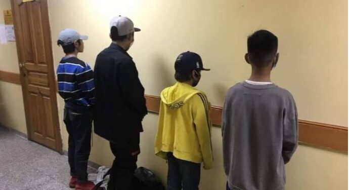 СЭРЭМЖЛҮҮЛЭГ: 12-13 насны хүүхдүүд автомашин хулгайлжээ