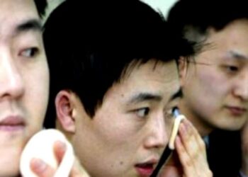 Эмэгтэйлэг эрчүүдийг телевизээр гаргахыг хориглолоо