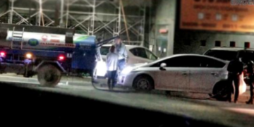 Шaгчид AИ-92 шатaxyyныг нэг литрийг нь 5000 төгрөгөөр зapж, ганц шөнийн дотор 13 сая төгрөгийн цэвэр ашигтай ажиллаж байна