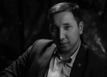 Лектор Чила: Дэлхийд гайхагдсан тамирчнаа шар хадаг бариулаад өмнөө сөгдүүлдэг Дарга нартай баймааргүй байна