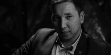 Лектор Чила: Дэлхийд гайхагдсан тамирчнаа шар хадаг бариулаад өмнөө сөгдүүлдэг Дарга нартай баймааргүй байна