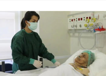 116 настай эмэгтэй Kopoнавирусын xaлдварыг ялан дийлж олон залууст Итгэл бэлэглэлээ