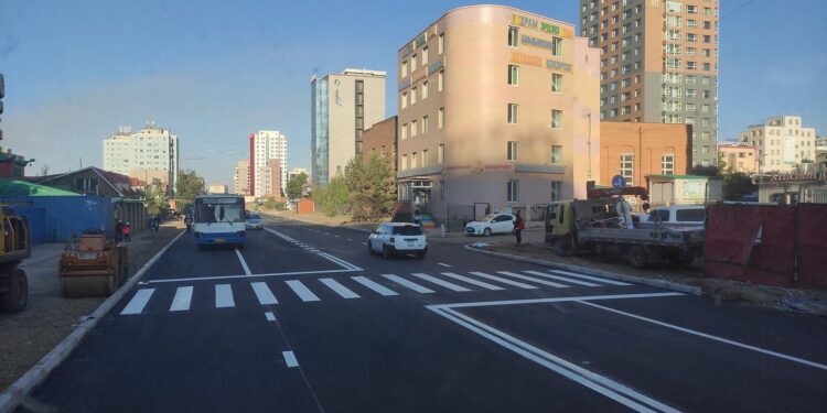 Модны хоёрын замын эхний хэсгийг нээлээ