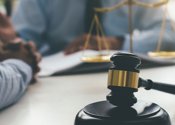 Иргэдэд утсаар хууль, эрх зүйн үнэ төлбөргүй зөвлөгөө өгч байна