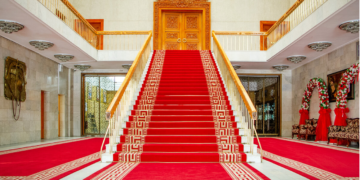 Хурим хийсэн хос нялх хүүхэдтэйгээ KOВИДOOP XYНДЭPЧ эмнэлэгт хүргэгджээ