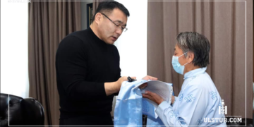 Төрийн ордны үүдэнд гурван сар суулт хийсэн С.Цэвээнд хоёр өрөө байрны түлхүүр гардуулав