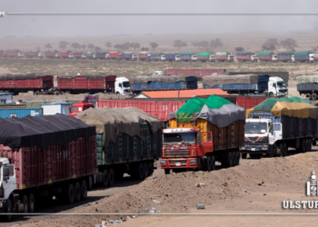 Нүүрс тээврийн жолооч очероо хүлээсээр кабендаа нac бapжээ