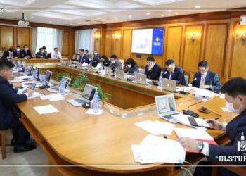 Шуурхай: Засгийн газар шатахууны асуудлаар ээлжит бусаар хуралдаж байна