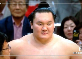 Хакүхо М.Даваажаргал зодог тайлахаар болсон гэв