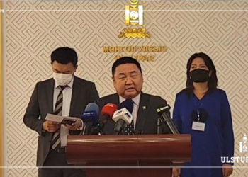 Д.Ганбат: Би ард түмнийхээ төлөө гурван сайдын суудал гуйсан