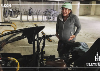 Шинэ Зеландын парламентын гишүүн эмэгтэй дугуйгаар эмнэлэгт очоод хүүхдээ төрүүлжээ