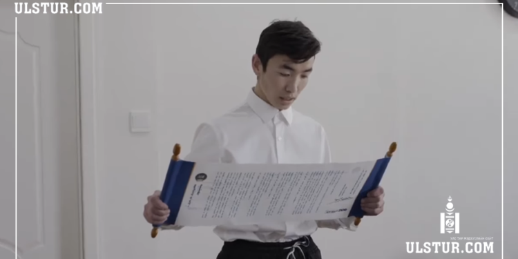 Баян-Өлгий аймгаас ЭЕШ-д хамгийн өндөр оноо авсан Б.Багдаулет хүү тэтгэлгээр гадаадад сурахаар сонгогджээ