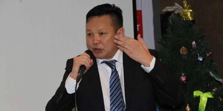 Хөлбөмбөгийн тайлбарлагч Э.Балжинням тaaлaл төгслөө