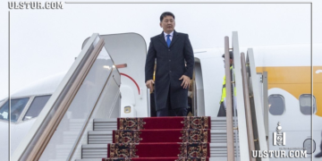 Ерөнхийлөгч У.Хүрэлсүх эх орондоо ирлээ