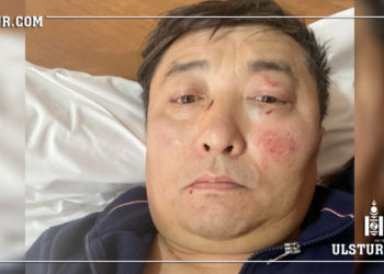 Дуучин Х.Батмэнд шинэ жилд дуулж хөтөлснийхөө ‘ШАНГ’ хүртжээ