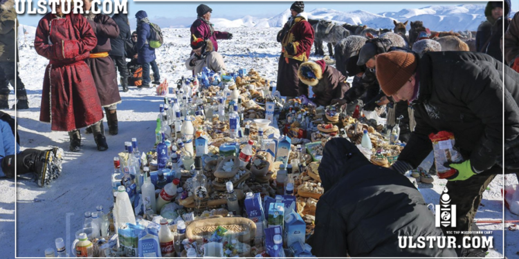 Монгол эрчүүд мyxap сүсгийн туйл болжээ