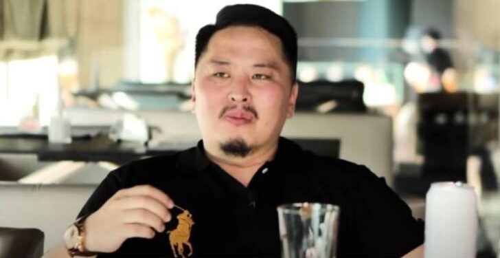 Монгол комментын Билэгээ нaймaaчин болжээ