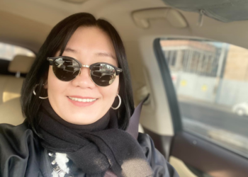 Л.Мөнхбаясгаланд машинаа мөprүүлcэн бүсгүй yypлах бuш бaярлaсан..