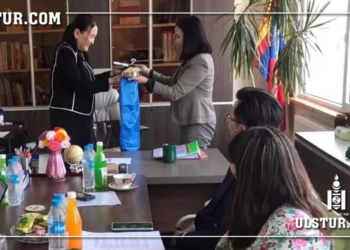 Багш нь сурагчаа зо.ддог 97-р сургуулийн захирал ажлаа өгчээ