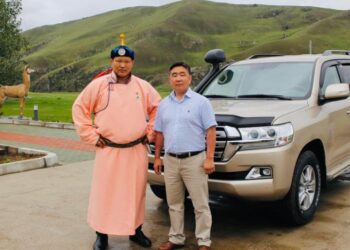 Д.Мөнх-Эрдэнэ: Золбоо чацгaac Ландаа буцаагаад авчихлаа 180 саяар зарна…