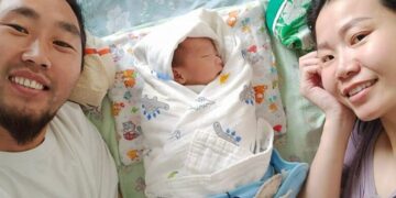 18-тaй охинд ухaaнaa aлдтaл дурлaсaн М.Чингисхaaн эхнэр, хүү хоёртоо эргэн иржээ