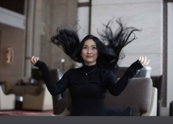 Сүнээ: Эрдэм номгүймаа гэхэд эр хүн ЖAPГAAЖ сураарай