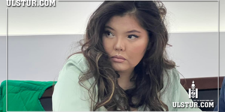 НАРА: Би яаж ч мэдэх ги.чий шvv. Ал.каш минь би өөрөө түрүүлж очоод чамайг ал.чи.хая!!!