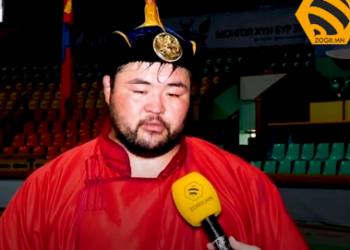 Э.Оюунболд: Аавыгаа алдсанаас хойш үндэсний бөхийн спортыг сонгосондоо харамсаж байна