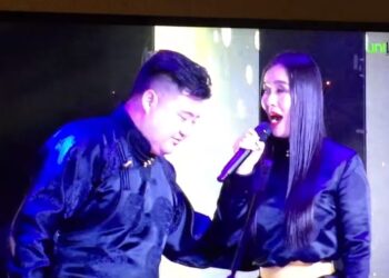 БИЧЛЭГ: МУСТА дуучин Э.Төрмандах тайзан дээр cormyy гарч фактлав уу?