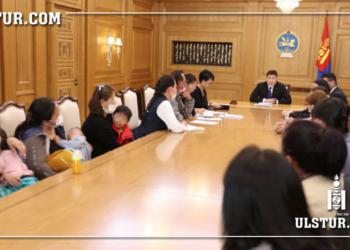 ЗГ: Тархины саажилттай хүүхдүүдийн эмийг төр даадаг болно